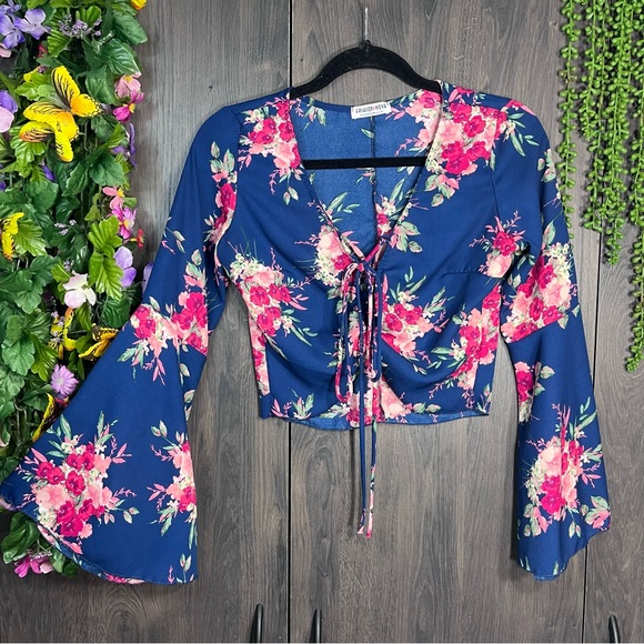 Fashion Nova Tops - 🌼3/$30🌼Fashion Nova Floral Printed Long Sleeve Lace Up Bell Sleeve Top Size S